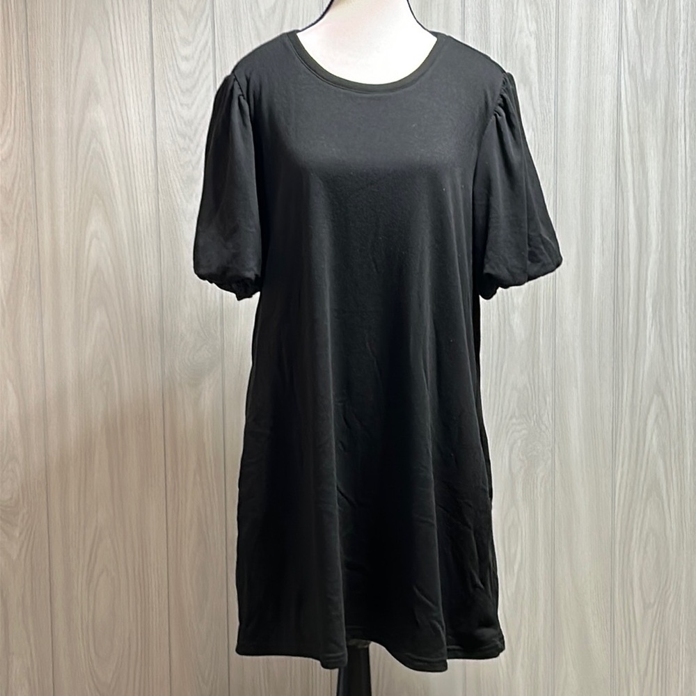 Versona black dress short puff sleeves size large
